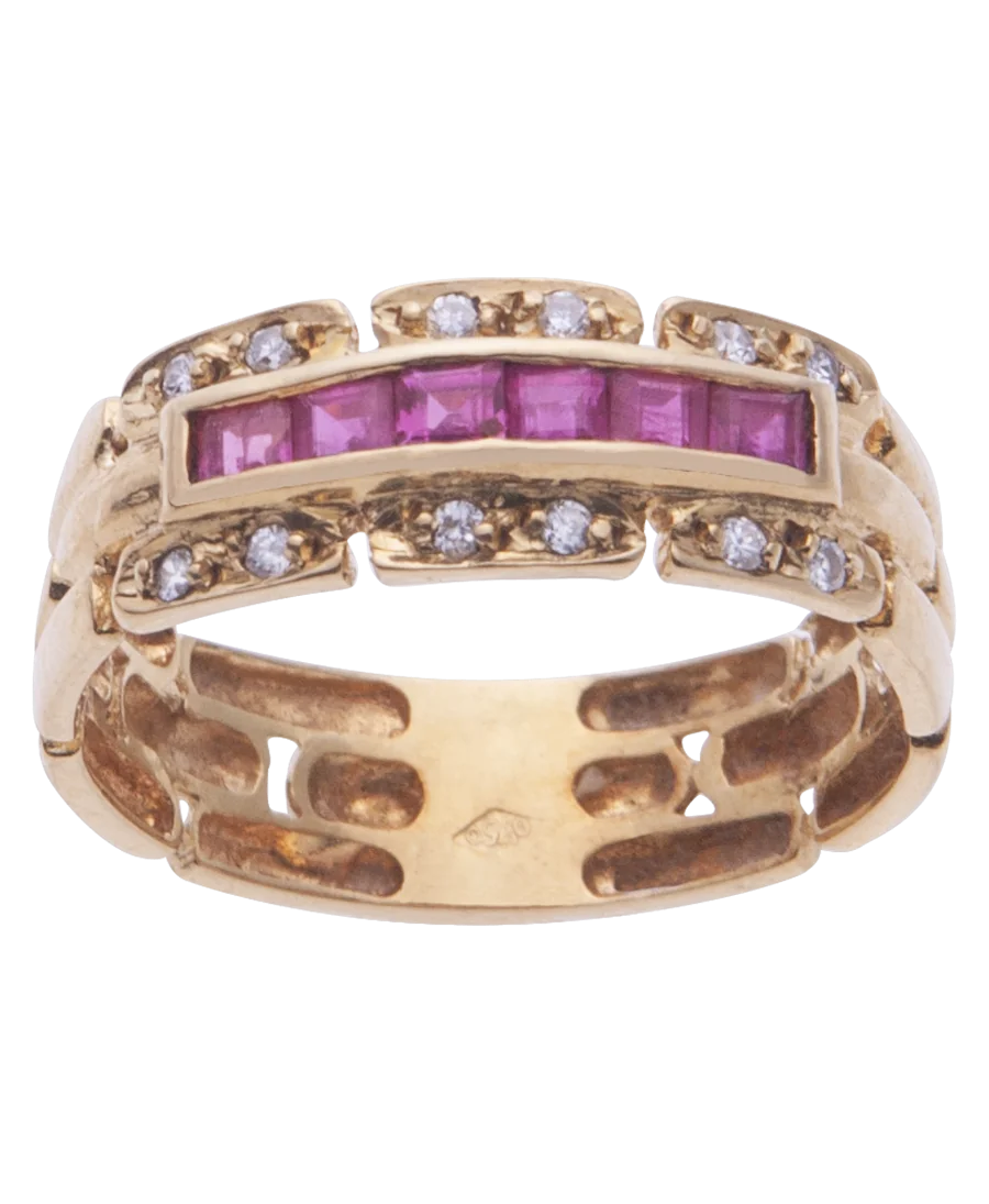 bague brique de rubis en or jaune 18K disponible chez virtu luxury bague brique de rubis en or jaune 18K disponible chez virtu luxury