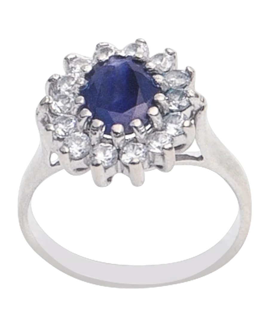 The CHARMING DAISY ring, with its sapphire and diamonds is unforgettable . The CHARMING DAISY ring, with its sapphire and diamonds is unforgettable .