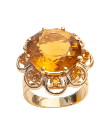 The SUMMER FLOWER ring is a charismatic piece that evokes summer with its colors and floral shape.