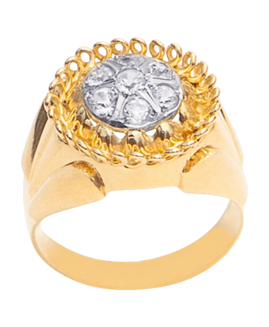 This LUEUR ring is a sparkling ring thanks to its diamonds.