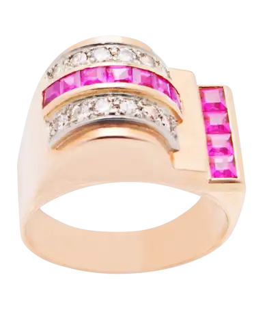 The TANK CIRCA 1940 ring in solid rose gold with diamonds and rubies for an elegant look.