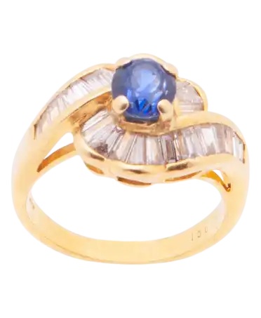 This STELLAR ring is a sumptuous and refined piece of jewelry thanks to its diamonds and sapphire.