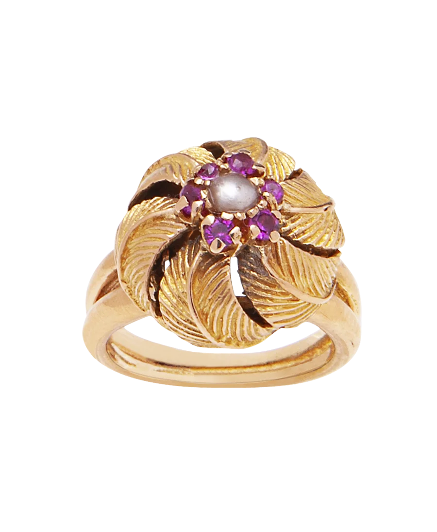 Palmier Fleuri is an 18 Karat yellow gold ring with a floral design. Available at VIRTU LUXURY.
